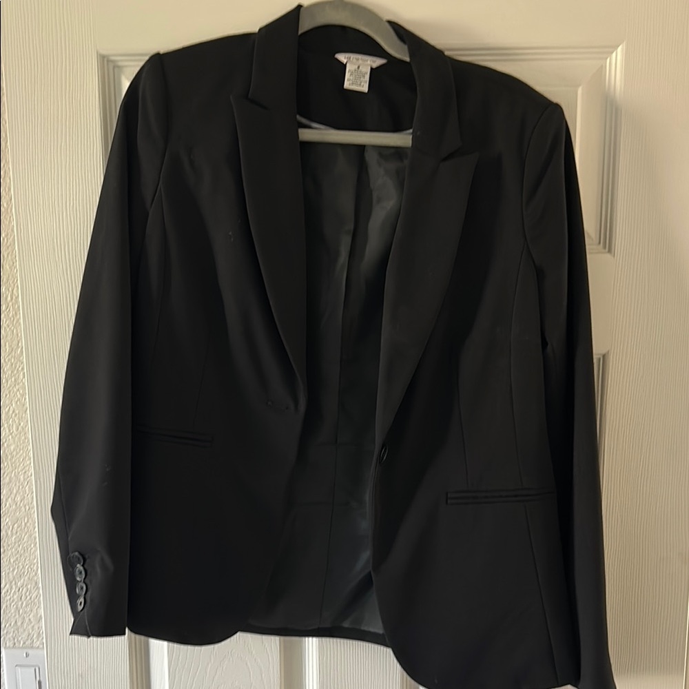 Liz Claiborne Black Blazer - Size 6